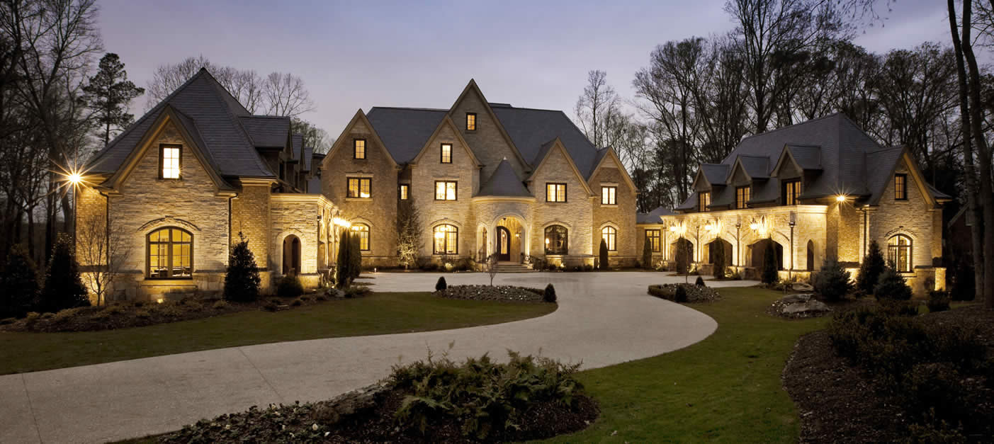 Top 5 Reasons Everyone Needs a Luxury Home Specialist